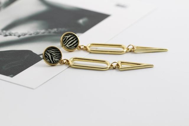 亚克力是什么意思，亚克力是什么材料贵吗（亚克力是什么材料是塑料吗）