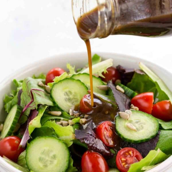 凯撒酱什么味道，凯撒酱是什么味道（美国超市常见的10种沙拉酱）