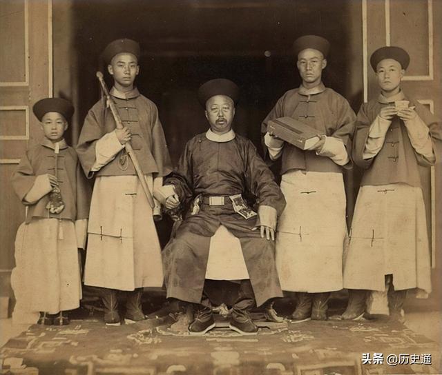 六爷指的是谁，六爷指的是谁盗墓笔记（留下皇宫第一张人物照）