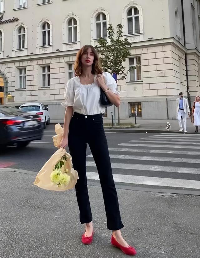 胖女人夏天穿什么衣服最好看，夏天胖人穿什么衣服好看（今夏“赫本衫”很流行）