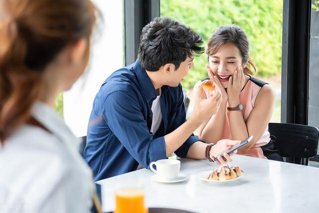 合租趣事：我与30岁魅力女邻居的一段往事