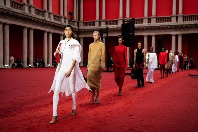 element是什么牌子，ELEMENT是啥牌子的电视（95岁的FERRAGAMO）