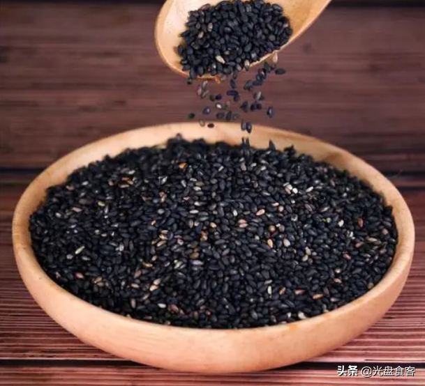 适合女孩子的零食，为什么不能早恋的原因（女生喜爱的4款“宝藏”零食）