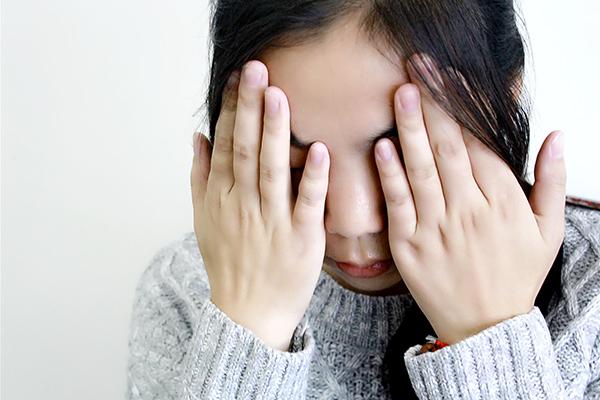 脾胃虚弱的表现，脾胃虚弱的表现和症状怎么调理（自查脾胃虚弱的4个身体表现）