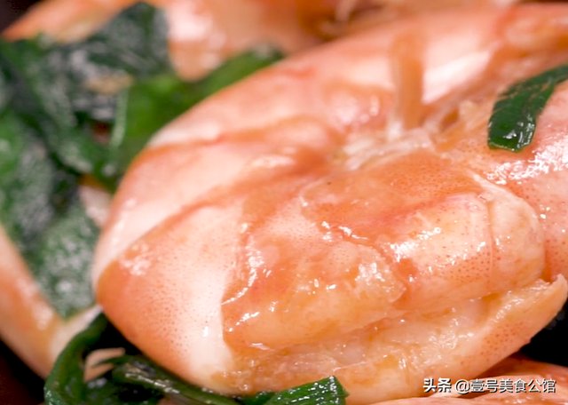 韭菜炒虾的危害，韭菜和虾能不能一起吃（美味好吃的鲜虾炒韭菜）