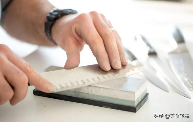 10条白醋的生活小妙用，吃白醋的好处（盐、白醋、小苏打在生活中的30种妙用）