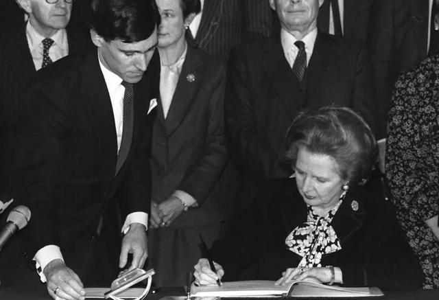 铁娘子撒切尔夫人，撒切尔夫人为什么被称为铁娘子（撒切尔夫人本想压倒邓小平）