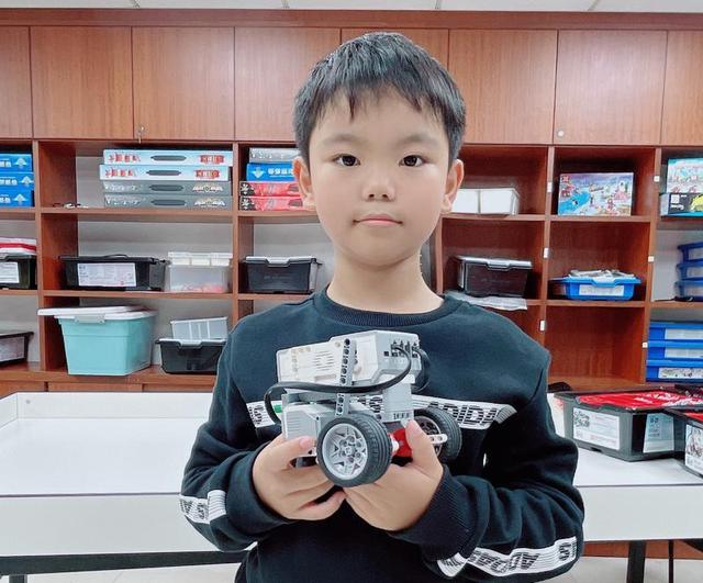 元宵焰火晚会作文4篇，元宵焰火晚会作文4篇阅读（“元宵节”之罗湖篇<一>）