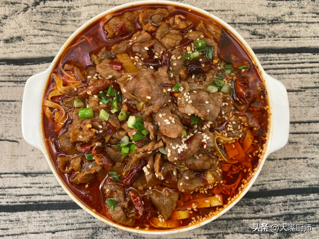 牛腩是牛的哪个部位，牛腩是牛的哪个部位,是否很臭（行家专吃这“4块肉”）