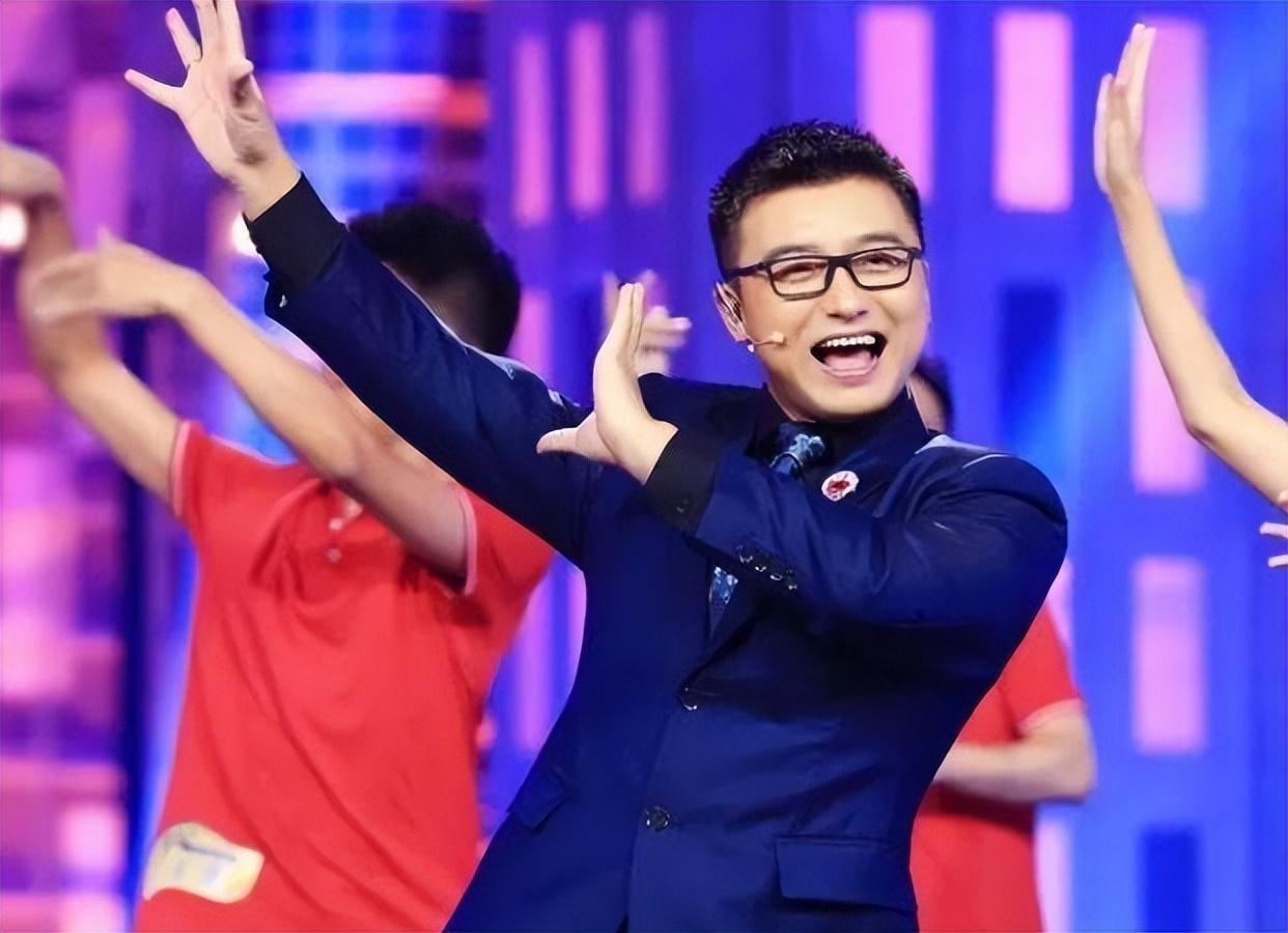 《金星秀》停播5年后,36岁的主持人沈南现状如何?