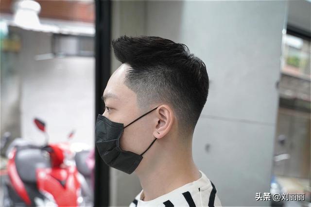 男生什么发型好看，男生弄什么发型好看（男士发型别乱剪）