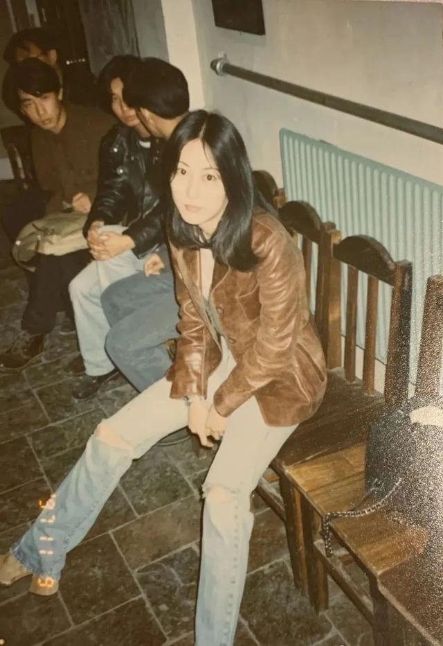 窦唯个人简历资料，从“摇滚歌王”到“流浪歌手”