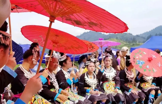 关于中秋的来历 中秋节有什么风俗习惯，关于中秋的来历（赋予了中秋节不同的内涵）