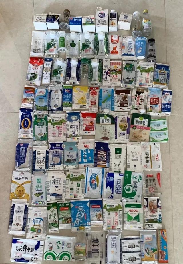 浓缩牛奶与纯牛奶区别，浓缩牛奶与纯牛奶区别图片（大家喝过的最好喝的纯牛奶是什么）