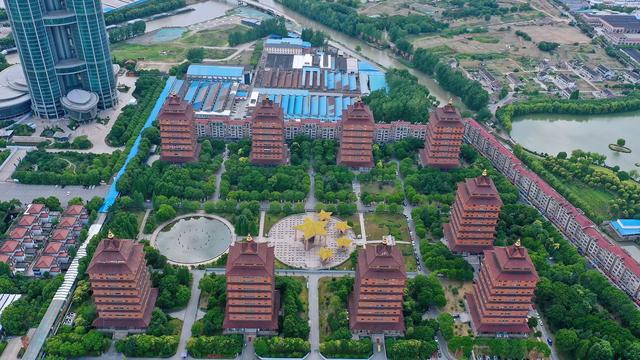 天下第一村华西村在哪个省，华西村是哪个省的（中国的华西村是哪个省的）