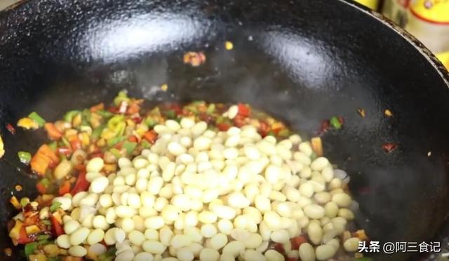 煮黄豆怎么做好吃，黄豆的12种最佳吃法（黄豆别再打豆浆了）