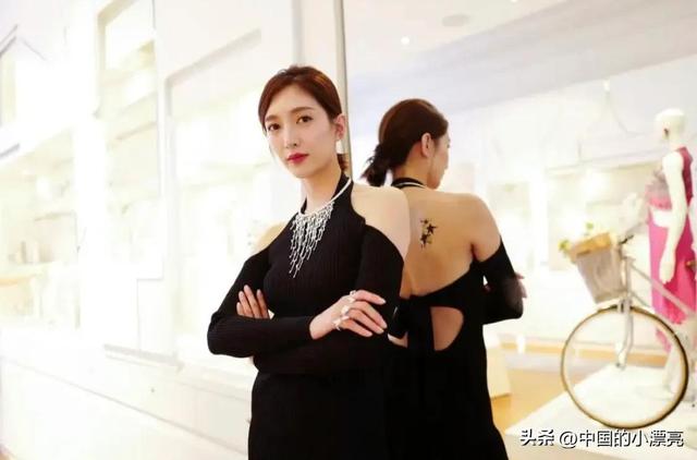 女人纹身纹什么寓意好，女人纹身纹什么寓意好不好（明星身上那些漂亮的纹身刺青）