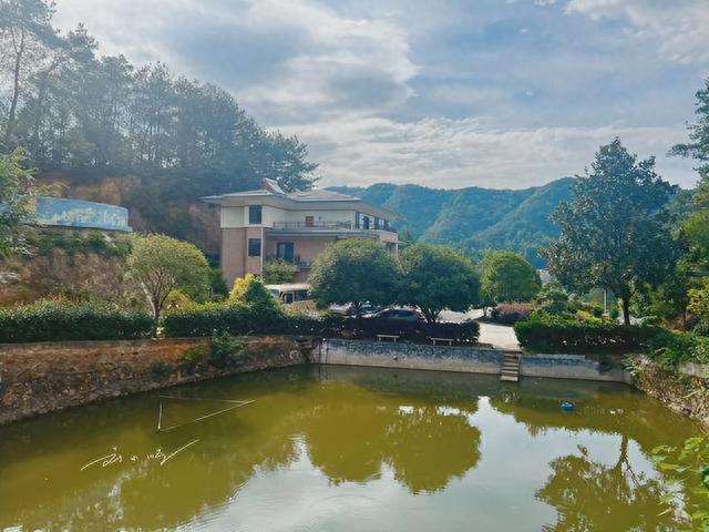 湖南韶山旅游为什么越来越火？游客：这果然就是精神信仰的力量！