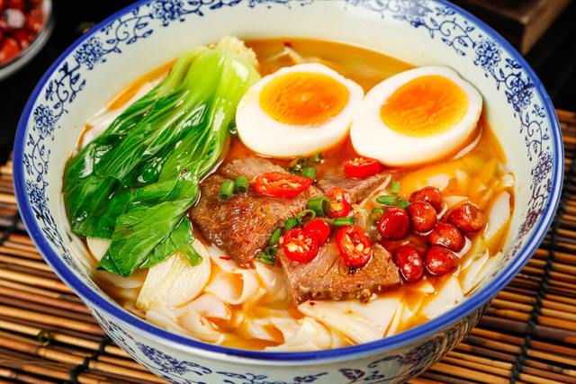 怎么做长寿面，怎么做长寿面好吃又简单（分享5种“长寿面”做法）