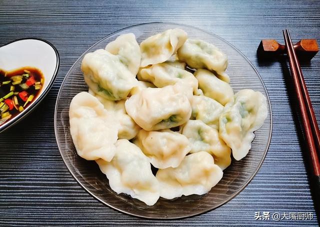 速冻饺子怎么煮，超市买的速冻饺子怎么煮（不可开水下锅）