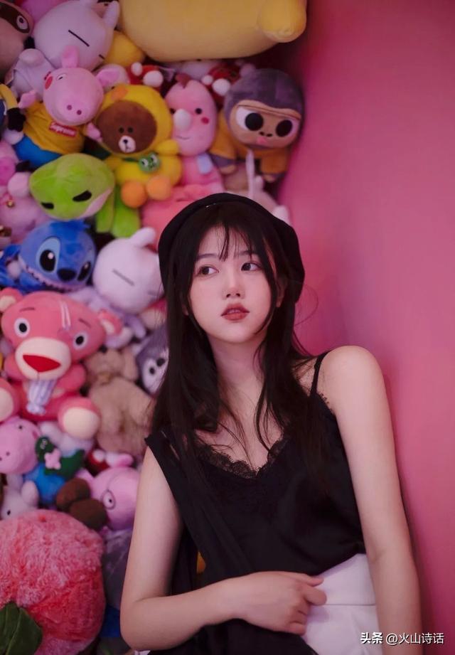 学院风裙子这么搭配秒变校园女神，学院风格裙子（还记得你的初恋吗）