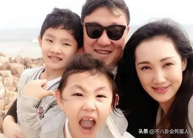 中国民谣歌手有谁，中国民谣歌手有哪些（这20位90年代内地男歌手）