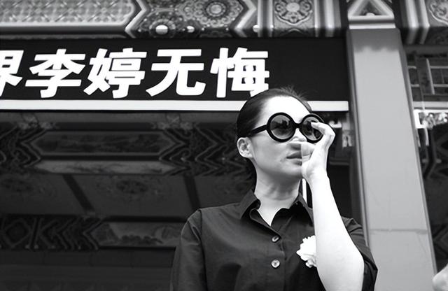 著名演员李婷，去世10年后，前夫带女儿再婚，弟弟的做法让人心寒