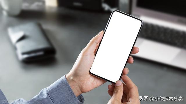 手机听筒声音小解决方法，手机听筒没声音了怎么回事（难怪你的手机通话时声音会很小）