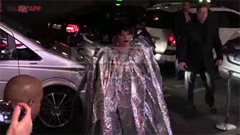 施华洛世奇水晶灯，客厅吊水晶灯好不好（好莱坞红毯太大胆）