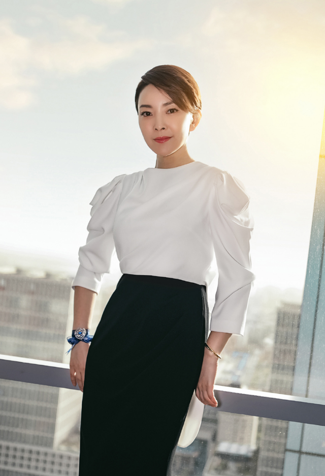 演员刘威葳简介，风吹半夏：“恶毒后母”刘威葳