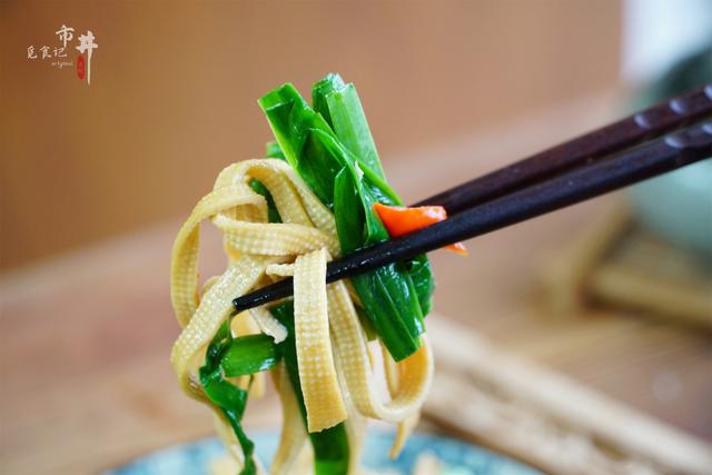 韭菜炒千张丝怎么炒，韭菜炒千张怎样炒好吃（很多人还不知道做法）