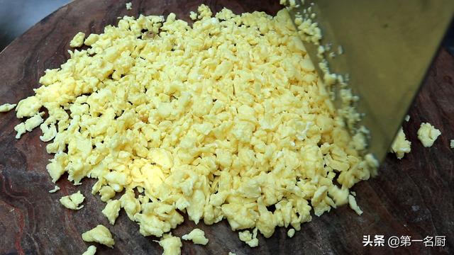 芹菜饺子馅的做法，芹菜饺子馅的做法大全（头伏的饺子用这4种菜调馅）