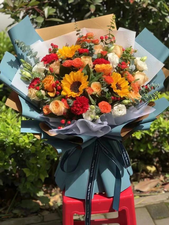 红康乃馨的花语和寓意，让她成为朋友圈女王