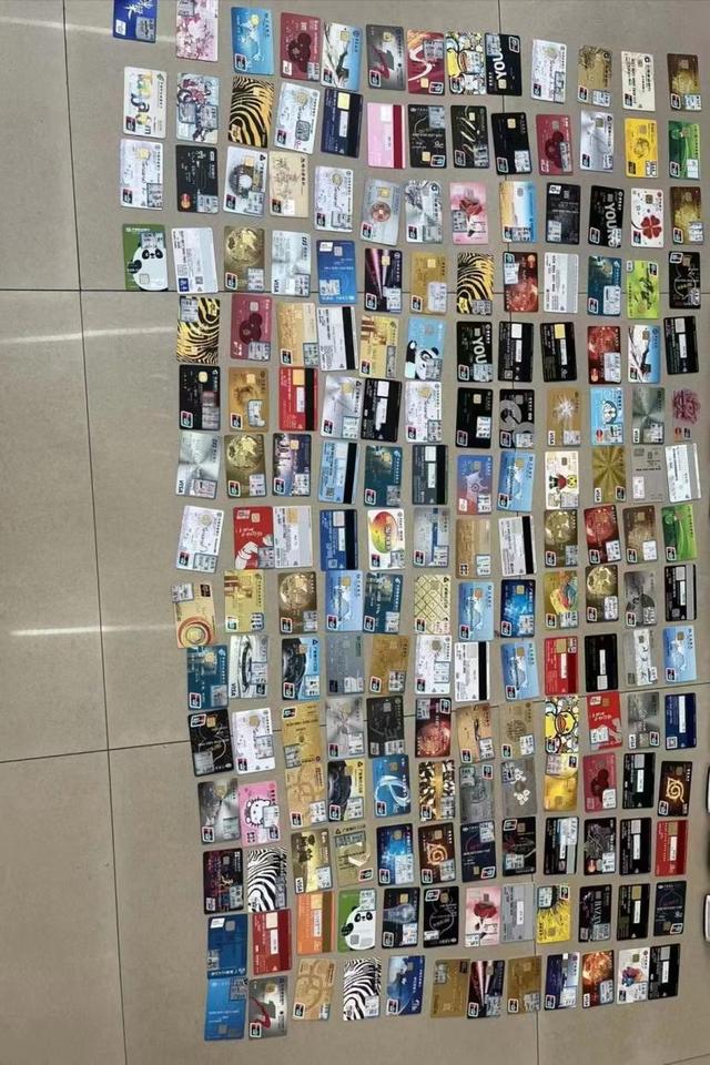 pos机刷信用卡手续费多少，建设银行pos机刷卡手续费是多少（利用POS机非法套现千万元冰城警方果断出手）