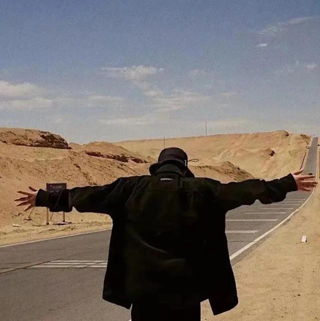 情侣头像不明显，情侣头像“不明显”微信（情侣头像丨低调单人不明显系列）