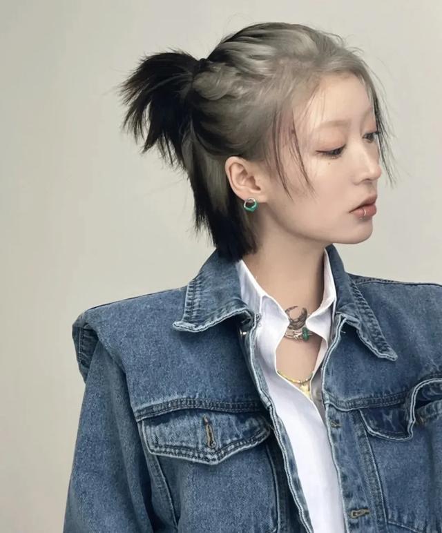 白色头发怎么染，白头发染什么颜色能盖住（今年流行白发“不染”）