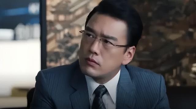 王耀庆个人资料简介，演富豪花三十万定制西装