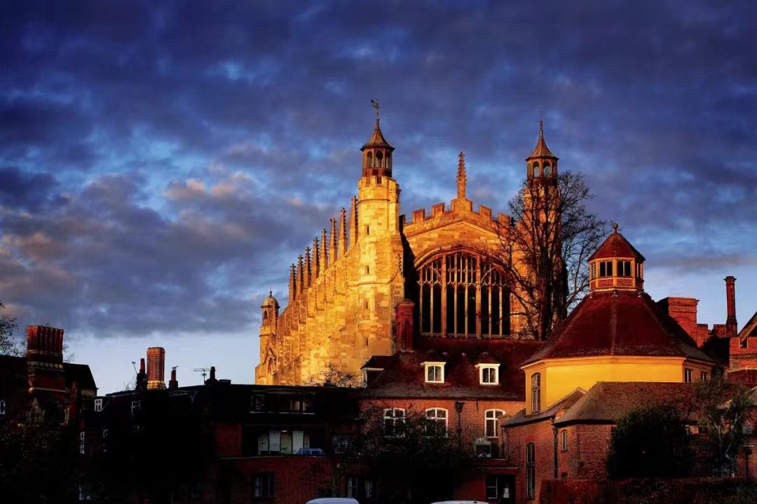 英国近代学校教育制度（解读公学教育）