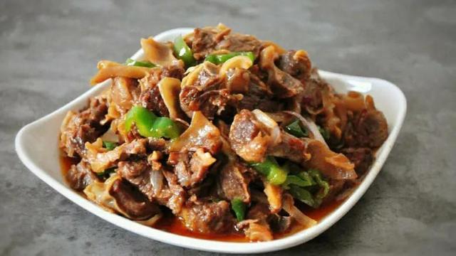 上肉是指猪的哪个部位，猪上肉是什么部位（猪身上最好吃的3个部位）