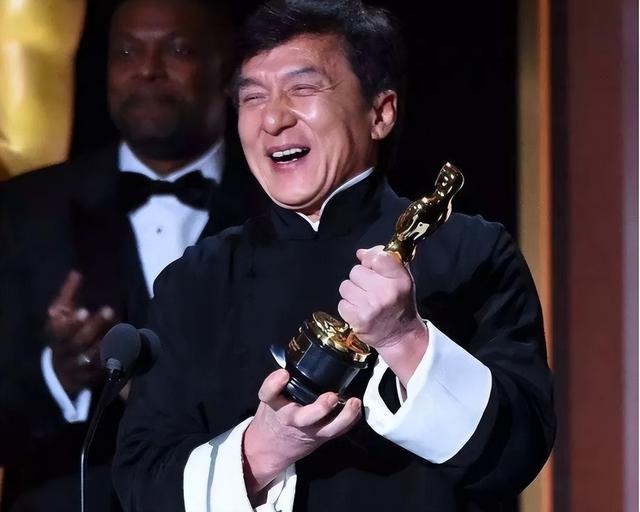 成龙有多少资产，成龙有多少资产2022（遗产全部捐献一分不给儿子）