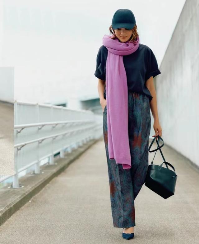 白色衣服染黑色了怎么洗才能变白（极简“黑+白”的配色妙用）