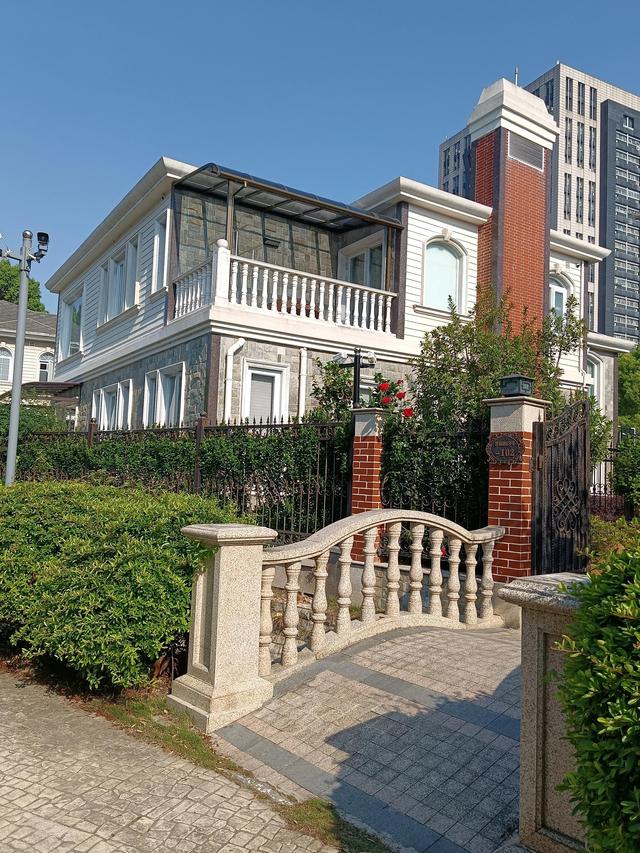 常发香城湾，花桥常发香城湾房价（我们家为什么没有大别墅）