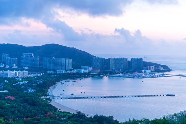 海南景点排名前十，海南必去十大景点（海南岛的十大魅力之地）