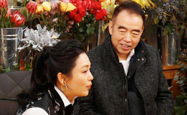 陈雨昂是陈红亲生的吗，陈红儿子陈雨昂（他为何转身就娶小16岁的陈红）