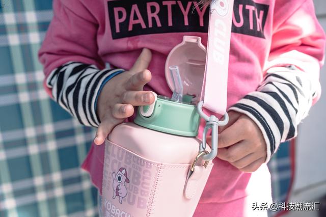 什么儿童水杯最好，如何挑选儿童水杯（康巴赫儿童保温杯上手）