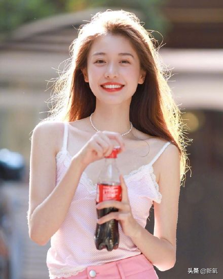 个性妩媚头像女，一点小性感 一点小妩媚微信（随便一张都是会被美少女们拿来做头像的程度）