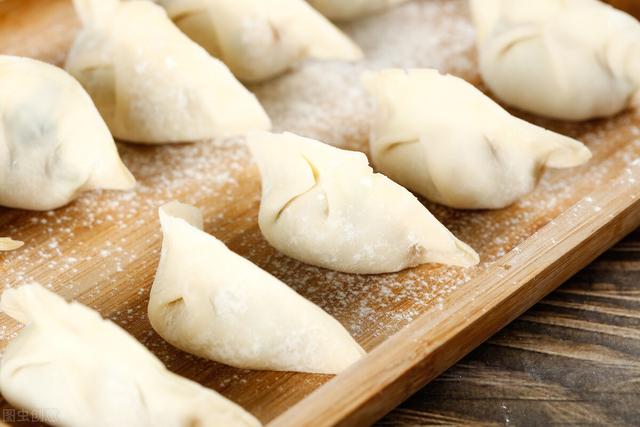 饺子要煮几分钟，饺子开锅煮几分钟（比韭菜和白菜都鲜）