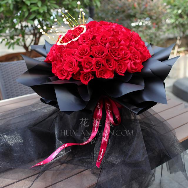 11朵红玫瑰代表什么意思，11朵玫瑰代表什么意思（为什么红玫瑰能表达爱情）