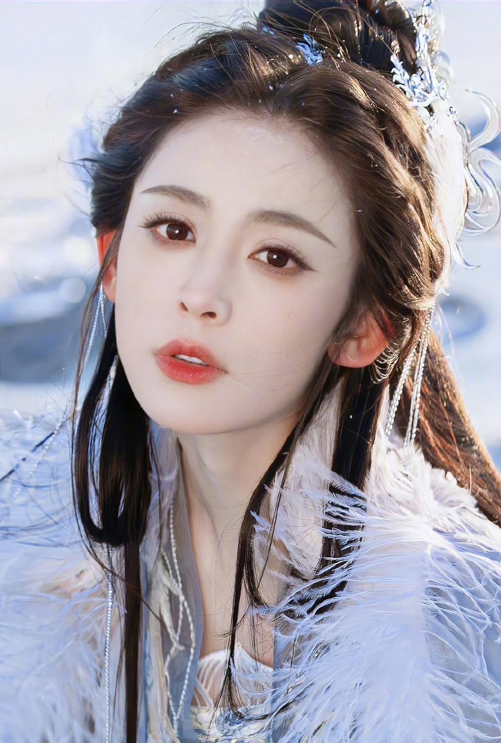 《神话2》开拍了?68岁成龙搭档张艺兴,女主颜值才是惊鸿一瞥