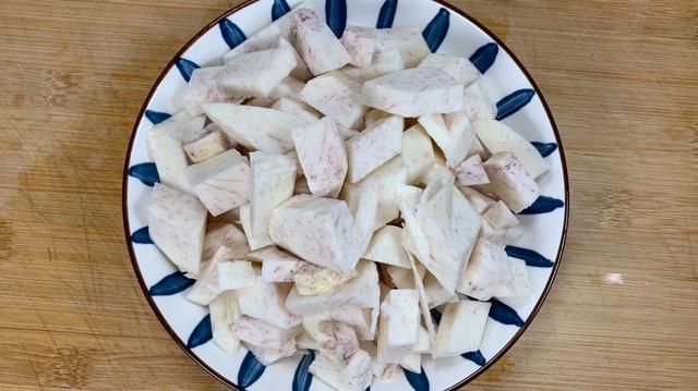 5种黑色食物这样吃营养更均衡，被称为“碱性菜之王”